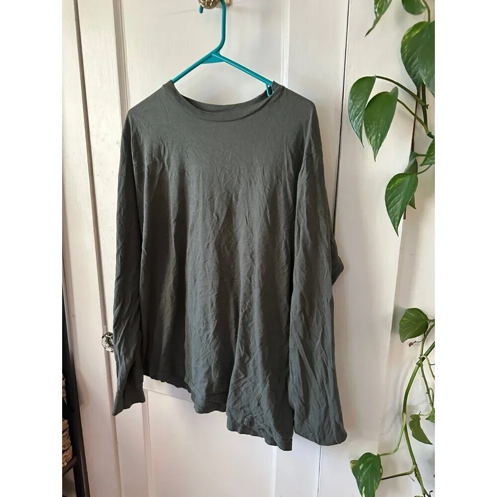 George men’s size large green sweater